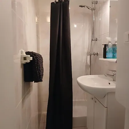 à Partager Pour 1 à 2 Personnes Appartamento Cruis