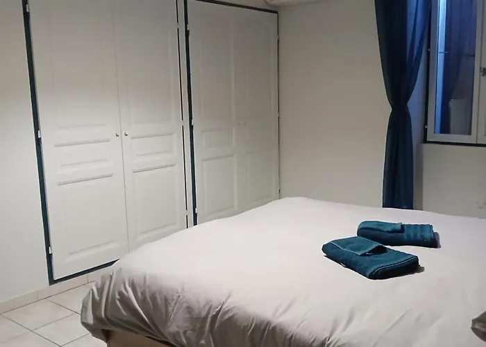 A Partager Pour 1 A 2 Personnes Apartment